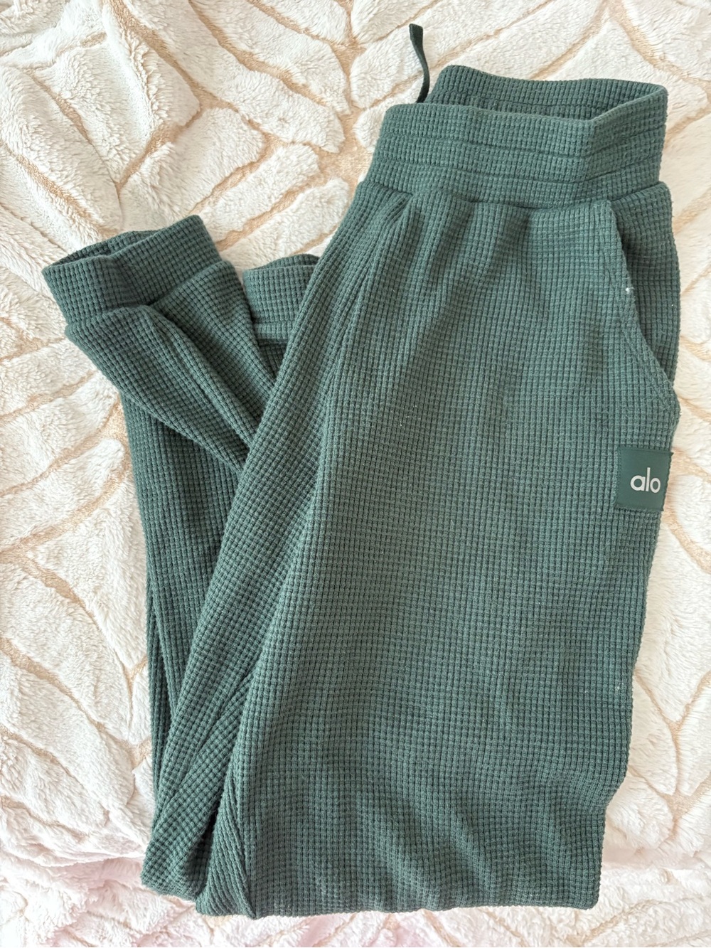 ALO Yoga Kids Waffle Joggers in Forest Green